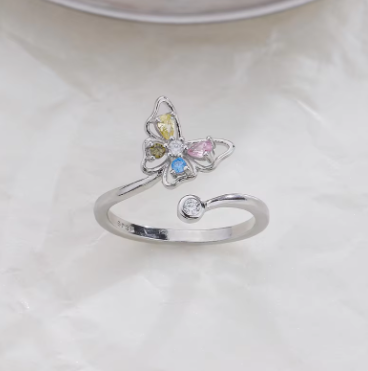 Anillo Mariposa con cristales de imitación