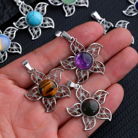 Dije de piedra en forma de Flor