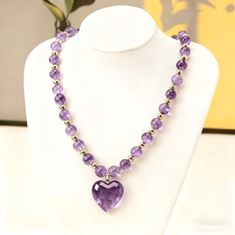 Collar corazón de piedras